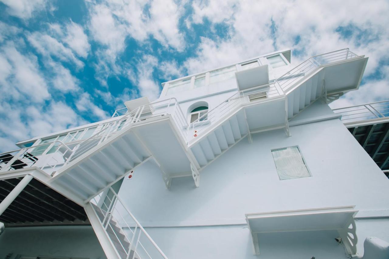 We Stay Inn Cape Eluanbi Exterior photo
